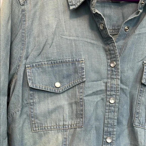 G.H. Bass & Co. Light Blue Button Down Shirt - Picture 4 of 6